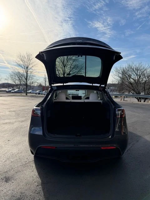 2020 Tesla Model Y - Image 7 of 20