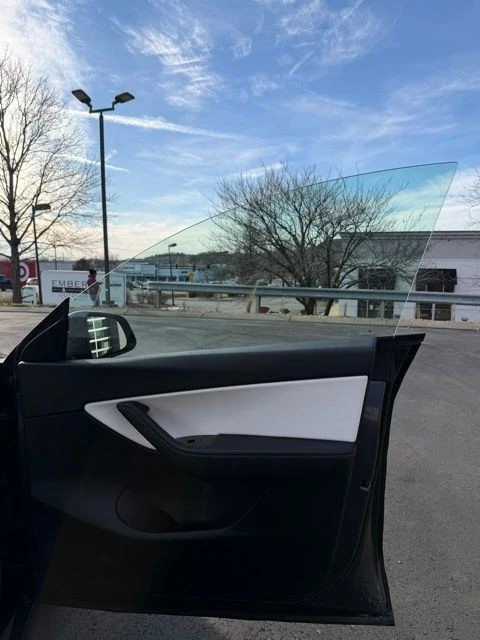 2020 Tesla Model Y - Image 14 of 20