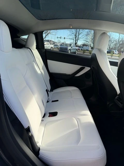 2020 Tesla Model Y - Image 17 of 20