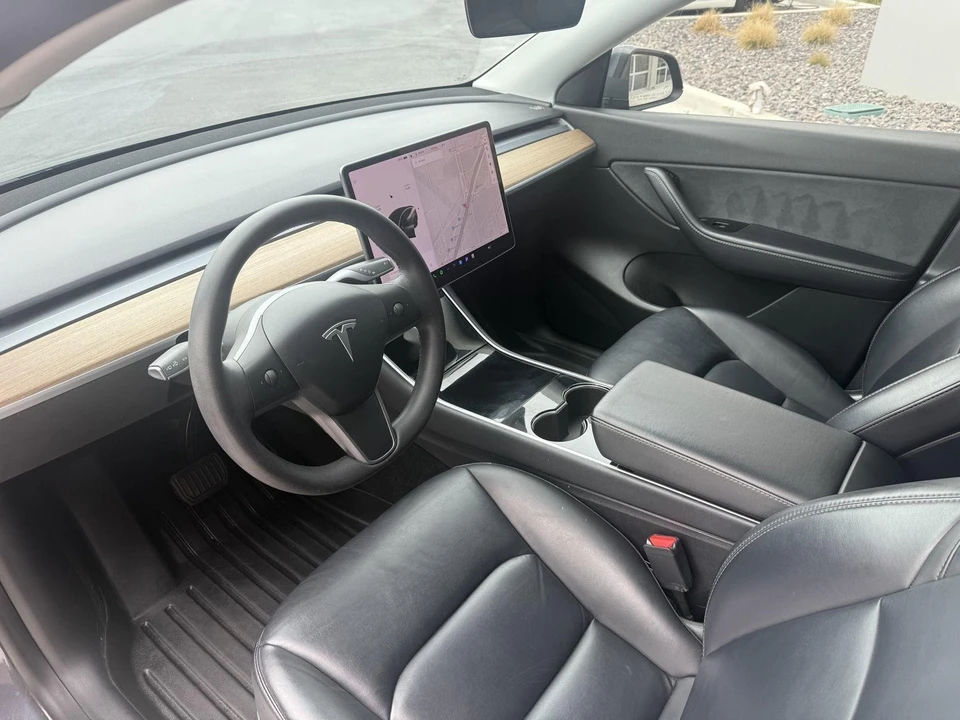 2020 Tesla Model Y - Image 12 of 21