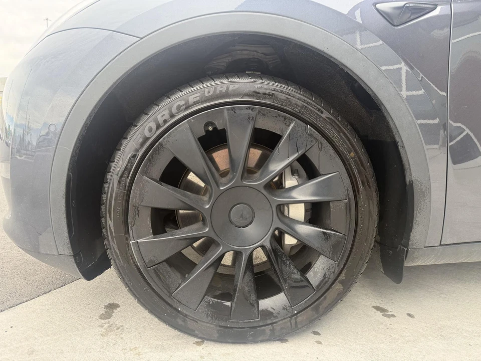 2020 Tesla Model Y - Image 10 of 21