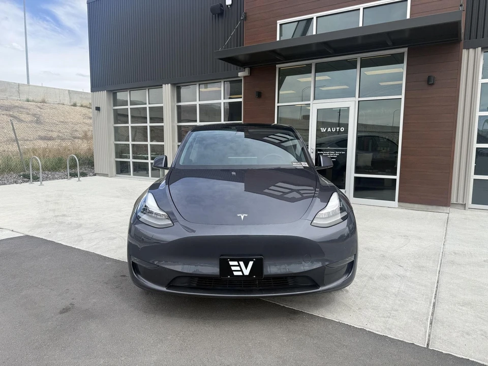 2020 Tesla Model Y - Image 3 of 21