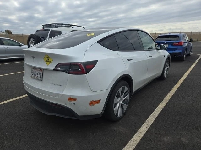 2020 Tesla Model Y - Image 4 of 6