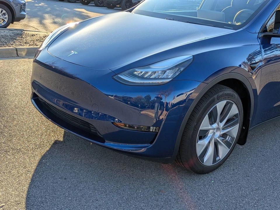 2020 Tesla Model Y - Image 10 of 12