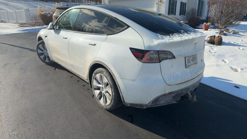 2020 Tesla Model Y - Image 7 of 8