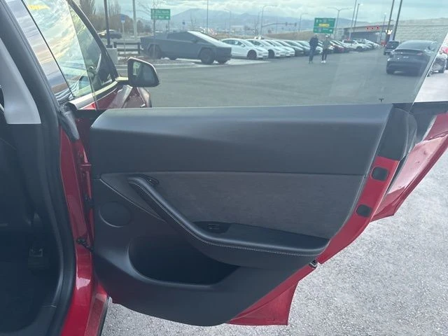 2020 Tesla Model Y - Image 18 of 21