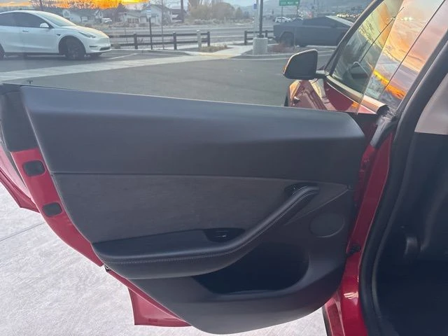 2020 Tesla Model Y - Image 13 of 21