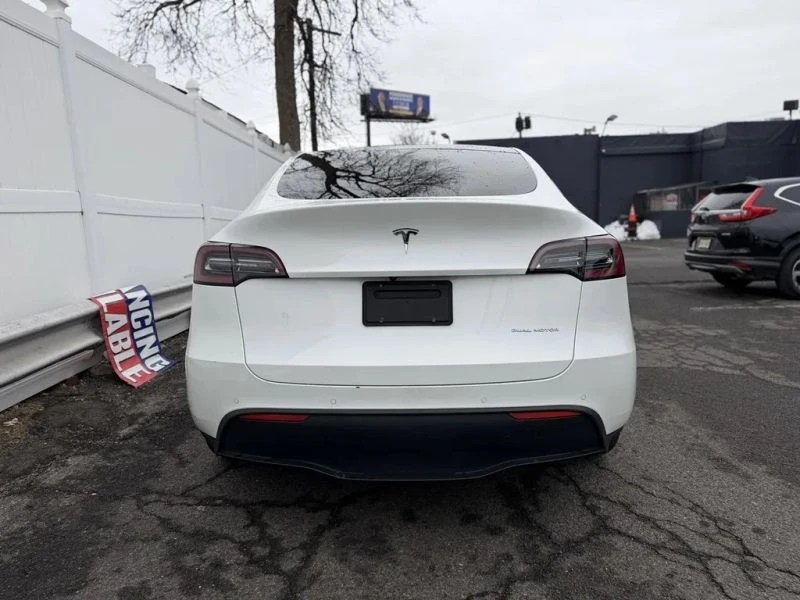2020 Tesla Model Y - Image 6 of 12