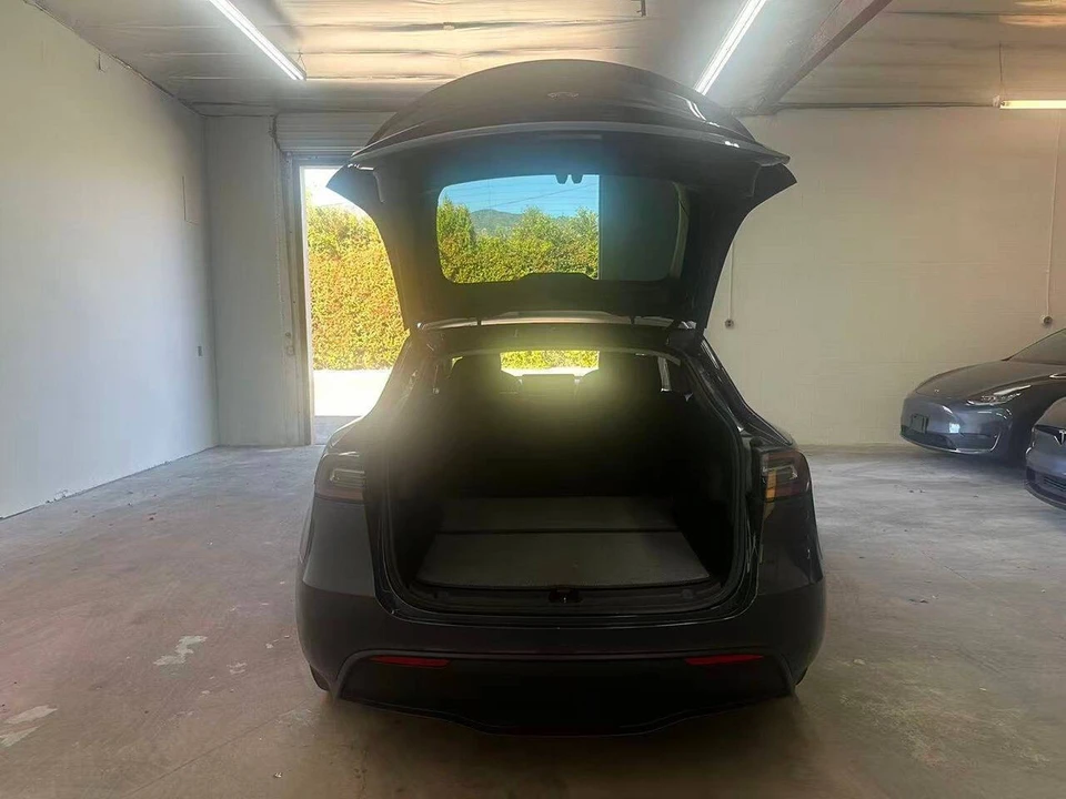 2020 Tesla Model Y - Image 12 of 12