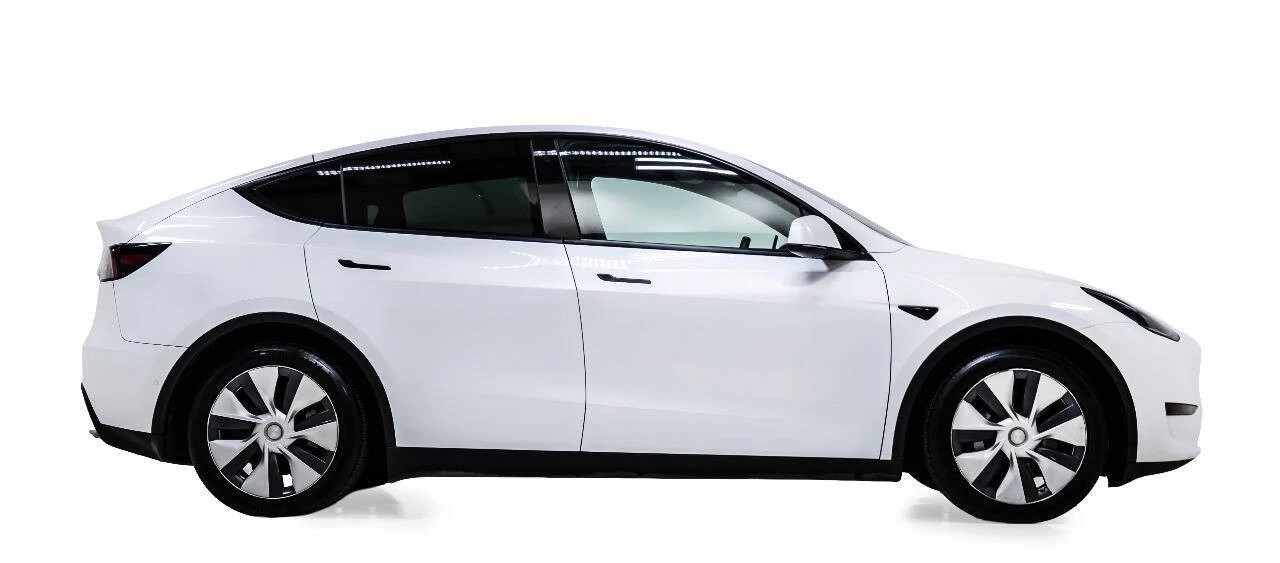 2020 Tesla Model Y - Image 5 of 12