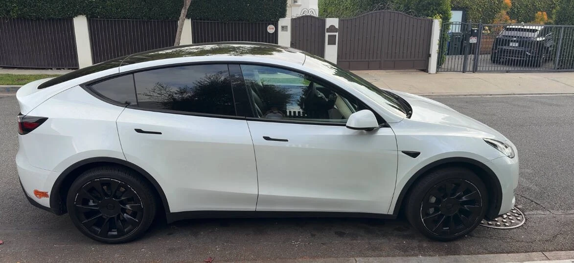 2020 Tesla Model Y - Image 6 of 9