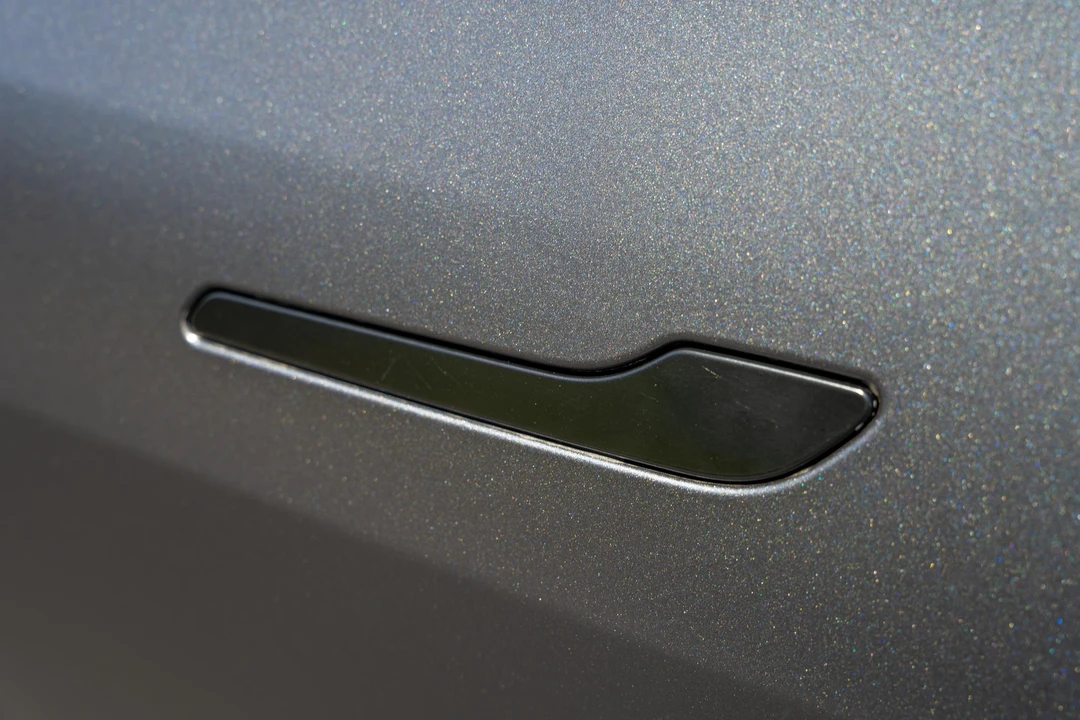 2020 Tesla Model Y - Image 18 of 31