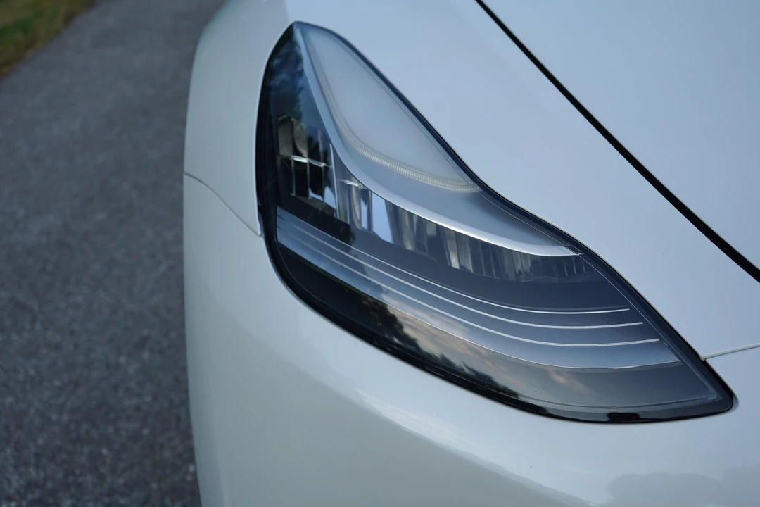 2020 Tesla Model Y - Image 13 of 31