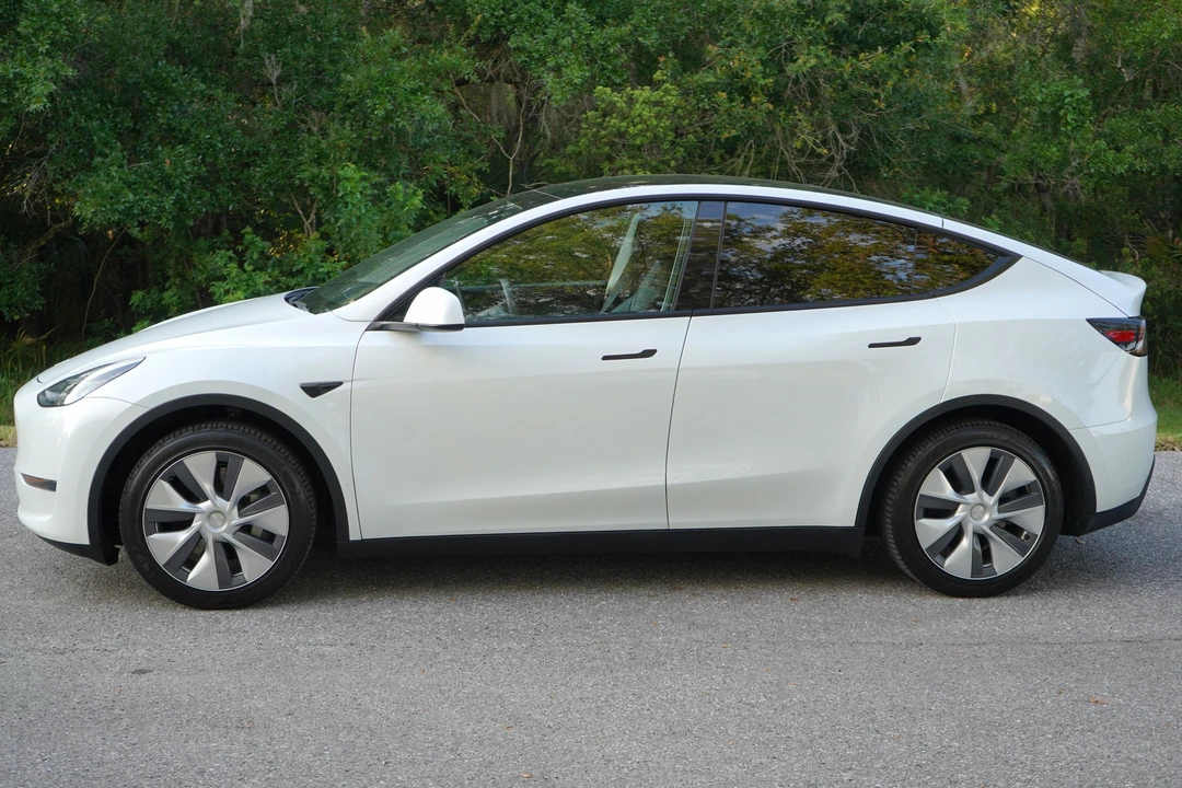 2020 Tesla Model Y - Image 3 of 31