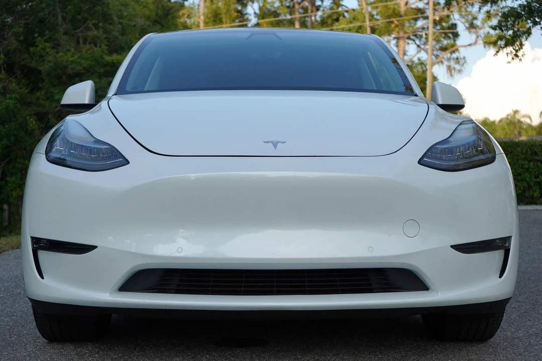 2020 Tesla Model Y - Image 2 of 31