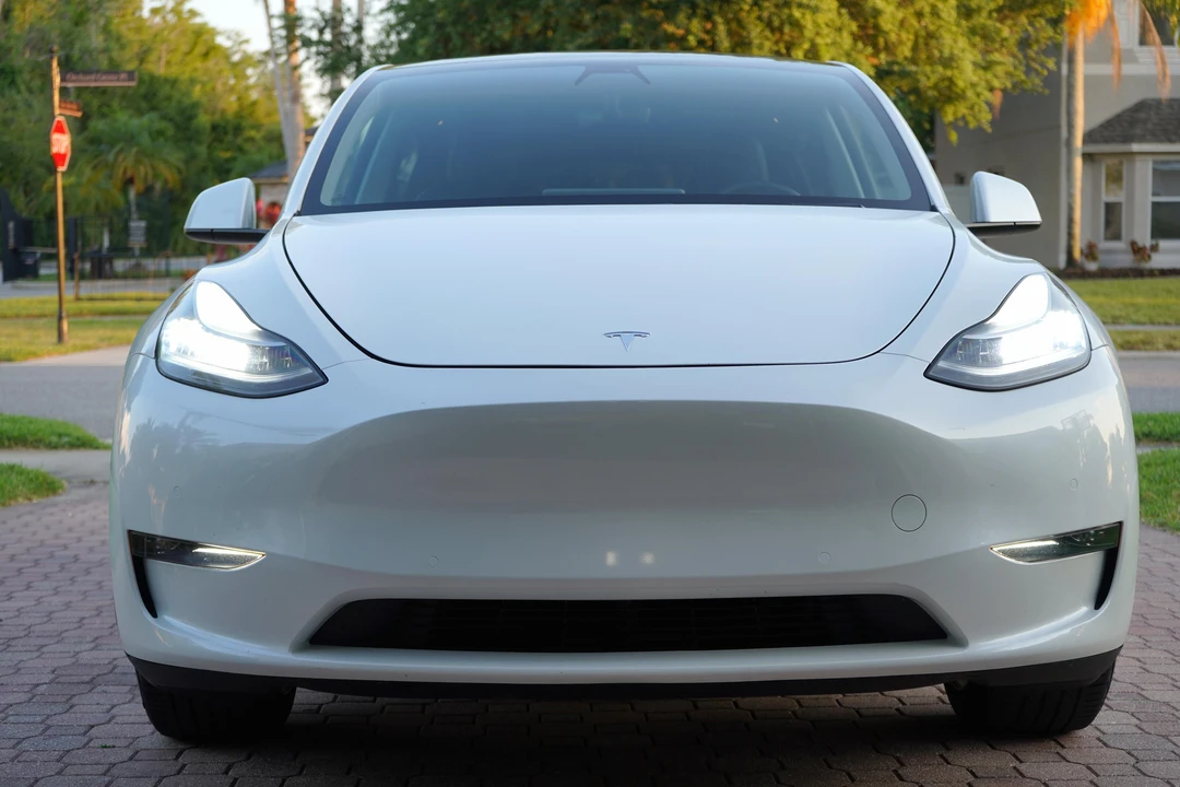 2020 Tesla Model Y - Image 7 of 31