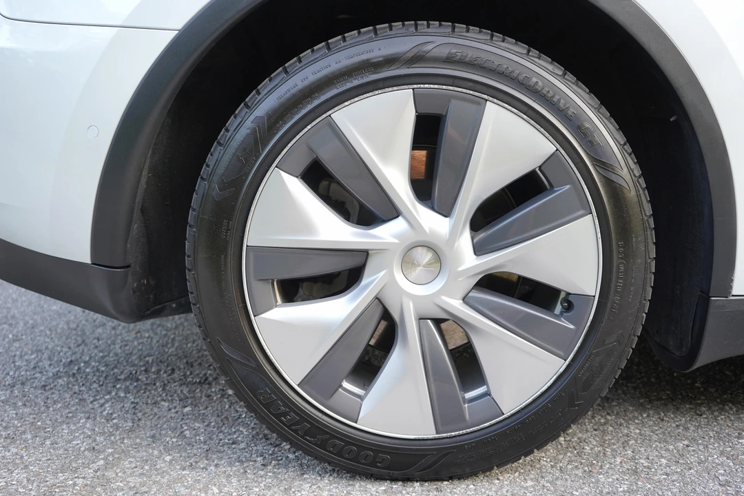 2020 Tesla Model Y - Image 31 of 31