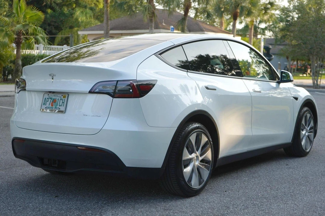2020 Tesla Model Y - Image 4 of 31