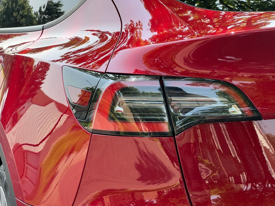 2020 Tesla Model Y - Image 18 of 27