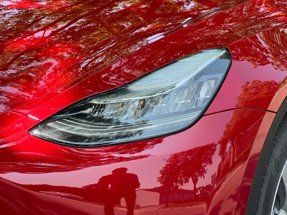 2020 Tesla Model Y - Image 14 of 27