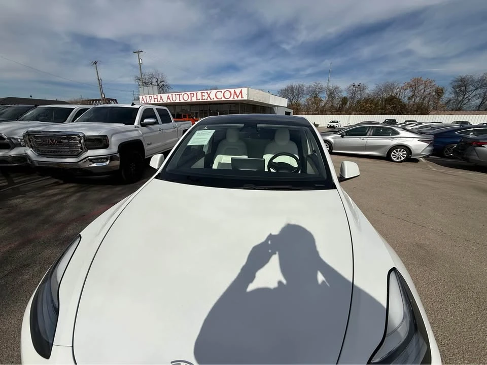 2020 Tesla Model Y - Image 6 of 11