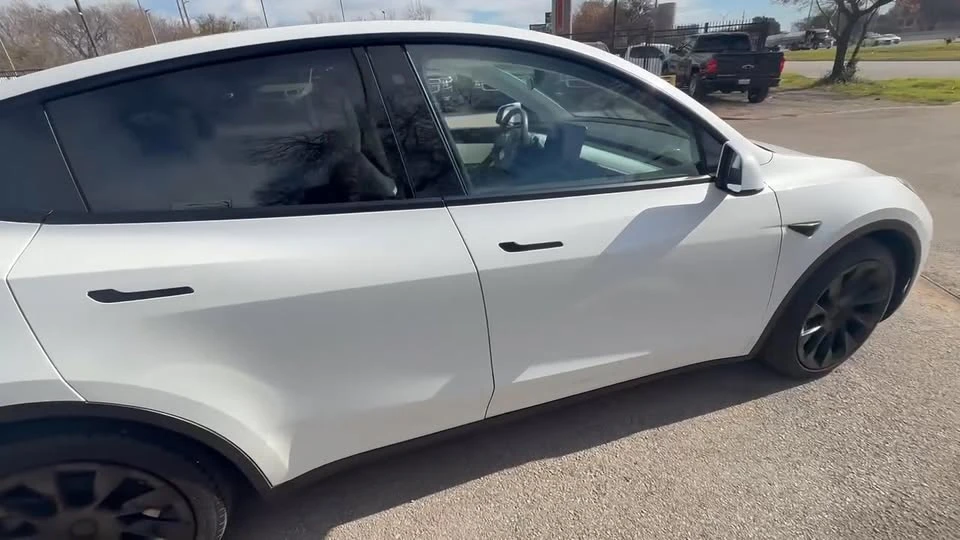 2020 Tesla Model Y - Image 11 of 11