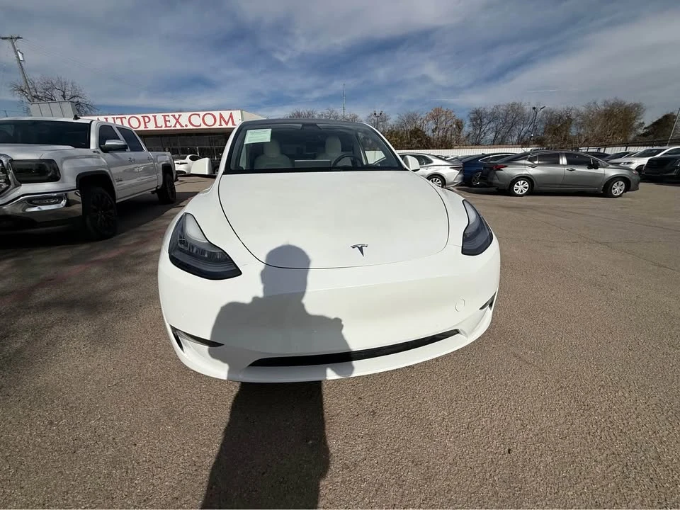 2020 Tesla Model Y - Image 3 of 11