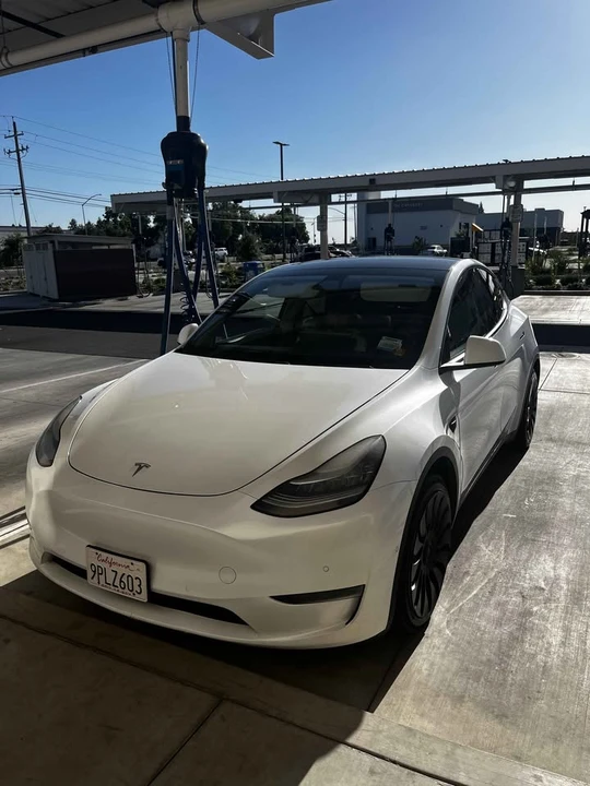 2020 Tesla Model Y - Image 2 of 5