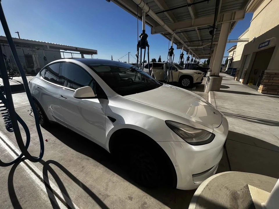 2020 Tesla Model Y - Image 3 of 5