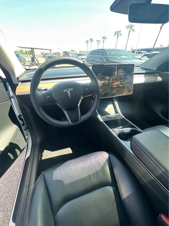 2020 Tesla Model Y - Image 10 of 11