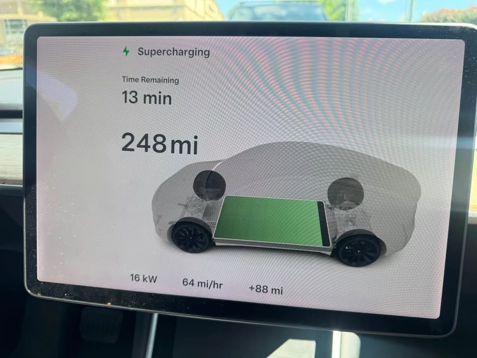2020 Tesla Model Y - Image 5 of 7