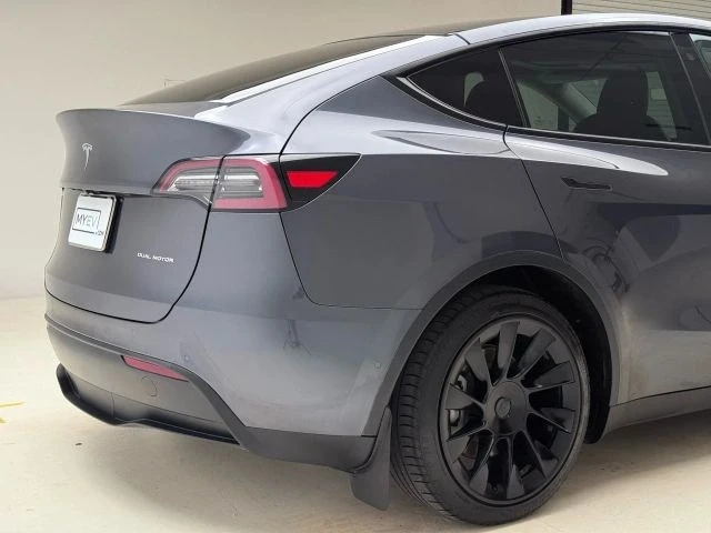 2020 Tesla Model Y - Image 11 of 21