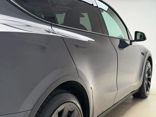2020 Tesla Model Y - Image 18 of 21
