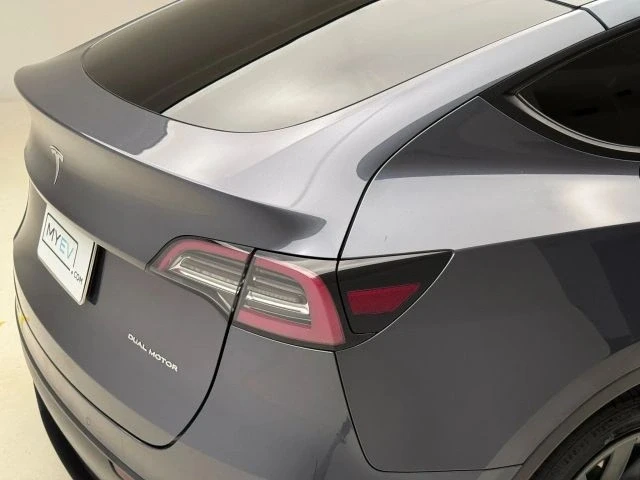 2020 Tesla Model Y - Image 12 of 21