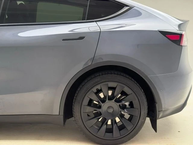 2020 Tesla Model Y - Image 21 of 21