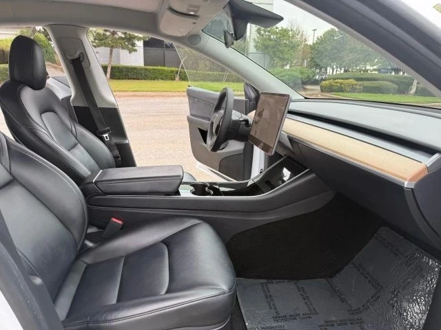 2020 Tesla Model Y - Image 5 of 18