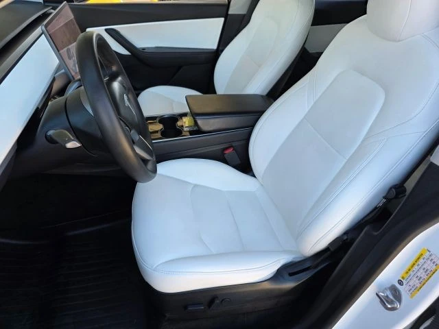 2020 Tesla Model Y - Image 17 of 21