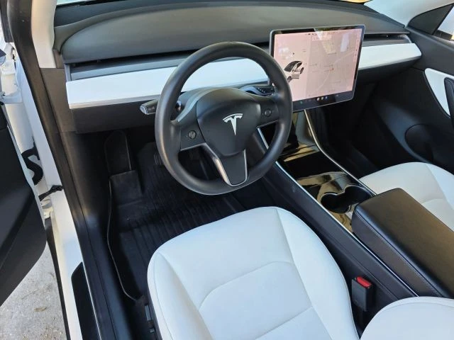 2020 Tesla Model Y - Image 13 of 21