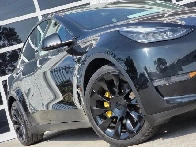 2020 Tesla Model Y - Image 9 of 21