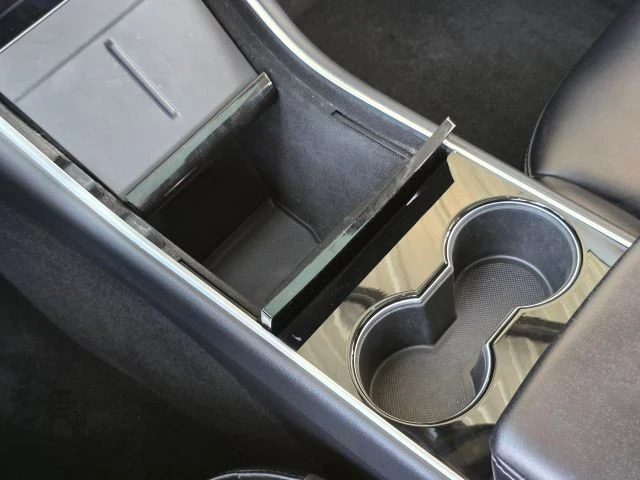 2020 Tesla Model Y - Image 17 of 21