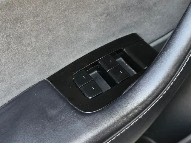 2020 Tesla Model Y - Image 19 of 21