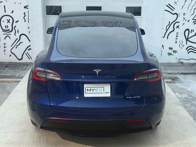 2020 Tesla Model Y - Image 19 of 21