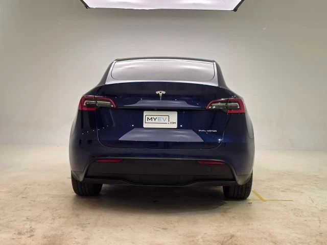 2020 Tesla Model Y - Image 17 of 21