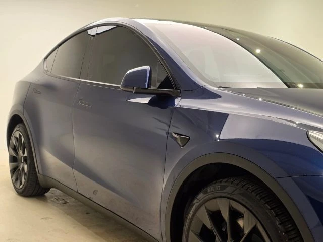2020 Tesla Model Y - Image 15 of 21