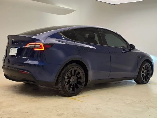 2020 Tesla Model Y - Image 21 of 21