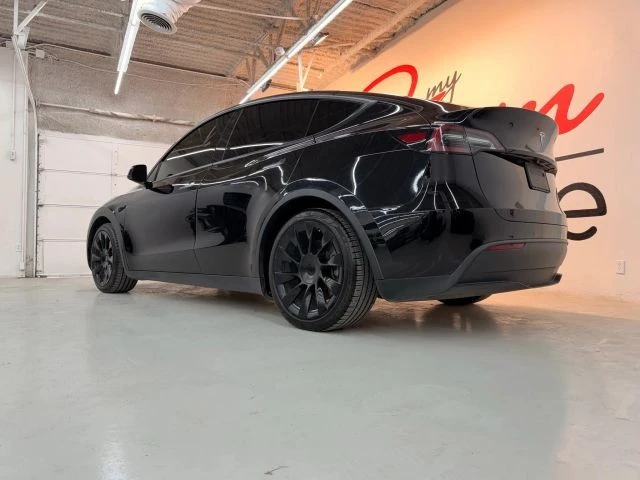 2020 Tesla Model Y - Image 9 of 21