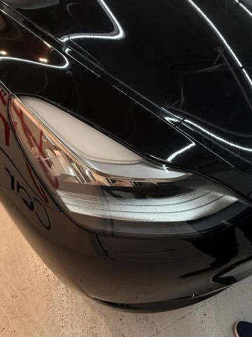 2020 Tesla Model Y - Image 19 of 21