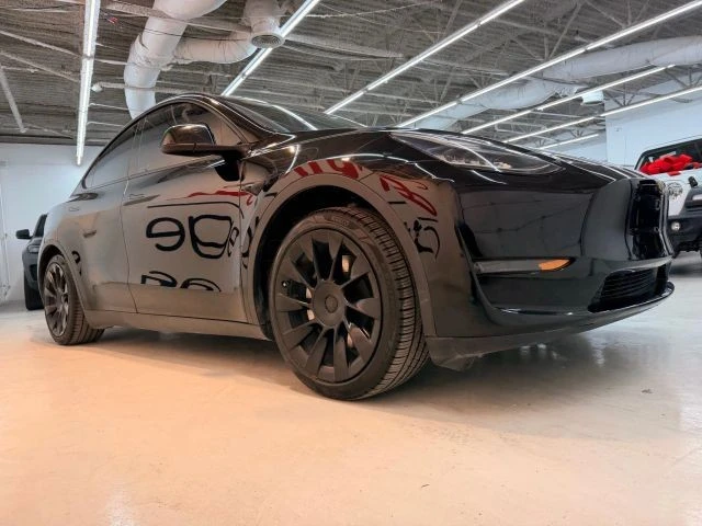 2020 Tesla Model Y - Image 17 of 21