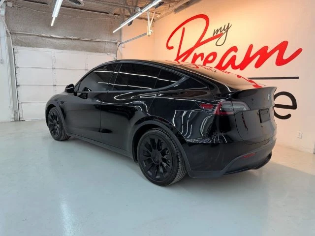 2020 Tesla Model Y - Image 8 of 21