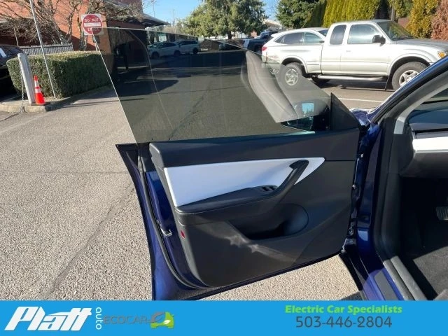 2020 Tesla Model Y - Image 18 of 21